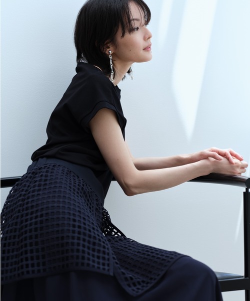 ADORE（アドーア）の「◆コンパクトポンチトップス（Tシャツ/カットソー・レディース・レッド/グリーン/ブラック/ホワイト・38）」の19枚目の写真