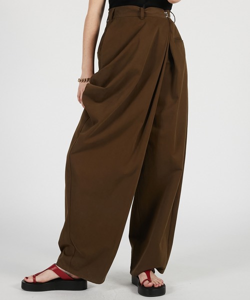 PRANK PROJECT（プランクプロジェクト）の「【2026Summer Pre-Order】アシンメトリードレープパンツ / Asymmetrical Drape Pants（その他パンツ・レディース・ネイビー/ブルー/カーキ・36/38）」の19枚目の写真