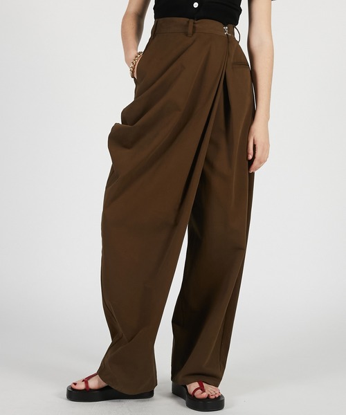 PRANK PROJECT（プランクプロジェクト）の「【2026Summer Pre-Order】アシンメトリードレープパンツ / Asymmetrical Drape Pants（その他パンツ・レディース・ネイビー/ブルー/カーキ・36/38）」の10枚目の写真