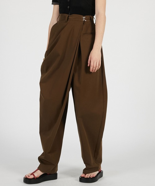 PRANK PROJECT（プランクプロジェクト）の「【2026Summer Pre-Order】アシンメトリードレープパンツ / Asymmetrical Drape Pants（その他パンツ・レディース・ネイビー/ブルー/カーキ・36/38）」の20枚目の写真