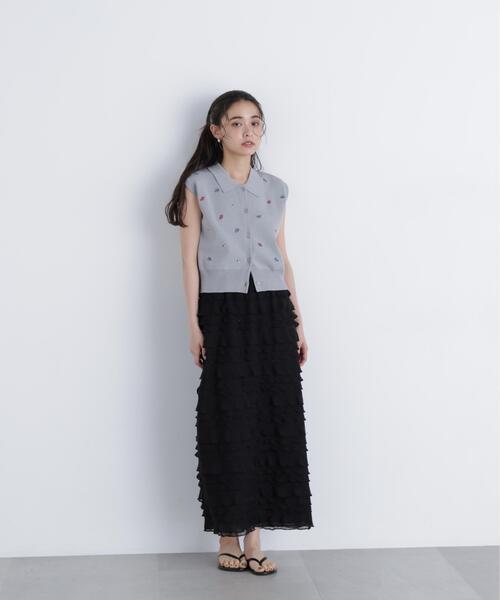 N.(N. Natural Beauty Basic)(エヌエヌナチュラルビューティーベーシック)の「フリルティアードナロースカート(スカート・レディース・オフホワイト/ブラック・P/S/MEDIUM)」の4枚目の写真