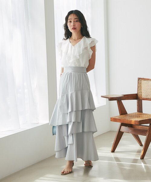 La boutique BonBon(ラブティックボンボン)の「【モテ女子の味方】サテンサッカーラッフルブラウス(シャツ/ブラウス・レディース・ホワイト/サックスブルー/ブラック・FREE)」の8枚目の写真