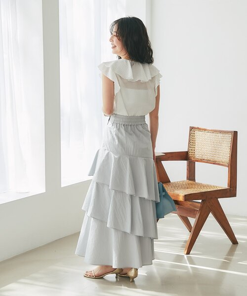 La boutique BonBon(ラブティックボンボン)の「【モテ女子の味方】サテンサッカーラッフルブラウス(シャツ/ブラウス・レディース・ホワイト/サックスブルー/ブラック・FREE)」の10枚目の写真