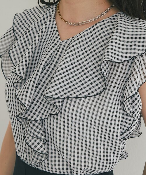 La boutique BonBon(ラブティックボンボン)の「【モテ女子の味方】サテンサッカーラッフルブラウス(シャツ/ブラウス・レディース・ホワイト/サックスブルー/ブラック・FREE)」の16枚目の写真
