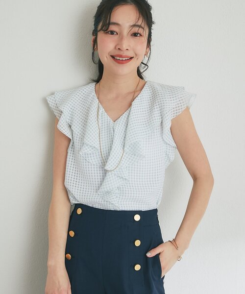 La boutique BonBon(ラブティックボンボン)の「【モテ女子の味方】サテンサッカーラッフルブラウス(シャツ/ブラウス・レディース・ホワイト/サックスブルー/ブラック・FREE)」の22枚目の写真
