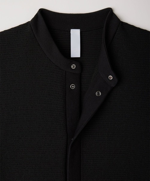 CFCL（シーエフシーエル）の「【CFCL】WAFFLE LUCENT SHORT SLEEVE SHIRT（シャツ/ブラウス・メンズ・ブラック/グリーン・3/5）」の7枚目の写真