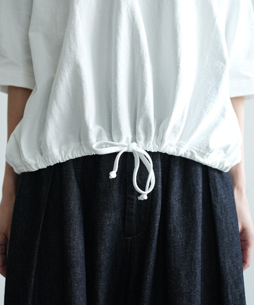 SOLAMONAT（ソラモナ）の「パフ天竺 裾ヒモ五分袖プルオーバー プリント Humilite（Tシャツ/カットソー・レディース・杢グレー/ホワイト×グレー/ホワイト×ブラック/ブラック/キナリ・FREE）」の19枚目の写真