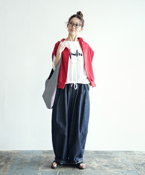 SOLAMONAT（ソラモナ）の「パフ天竺 裾ヒモ五分袖プルオーバー プリント Humilite（Tシャツ/カットソー・レディース・杢グレー/ホワイト×グレー/ホワイト×ブラック/ブラック/キナリ・FREE）」の7枚目の写真