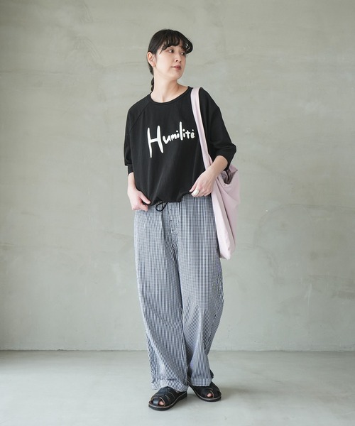 SOLAMONAT（ソラモナ）の「パフ天竺 裾ヒモ五分袖プルオーバー プリント Humilite（Tシャツ/カットソー・レディース・杢グレー/ホワイト×グレー/ホワイト×ブラック/ブラック/キナリ・FREE）」の12枚目の写真