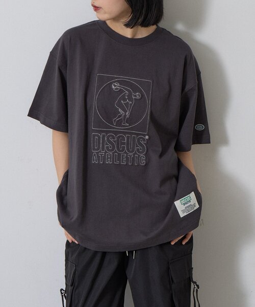 goocy(グーシー)の「【DISCUS】アップリケ刺繍半袖T(Tシャツ/カットソー・レディース・ネイビー/ホワイト/ブラック・FREE)」の2枚目の写真