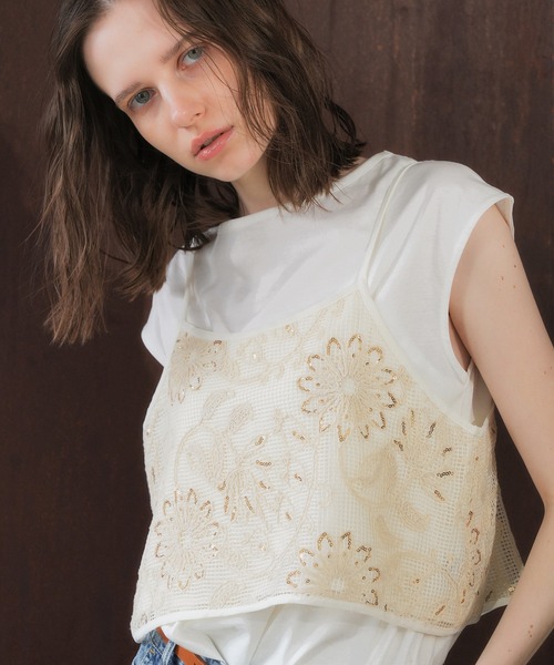 YECCA VECCA（イェッカヴェッカ）の「【尾崎紗代子さん着用】[2点SET]刺繍メッシュキャミセットコットンTee（Tシャツ/カットソー・レディース・ライトベージュ/ブラック・FREE）」の2枚目の写真