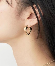 ハートモチーフ　フープドロップピアス　高級感