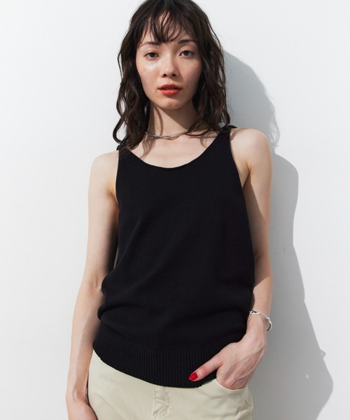 HANNE(アン)の「オープンバックニットタンク(タンクトップ・レディース・グレー/ブラック・FREE)」の6枚目の写真