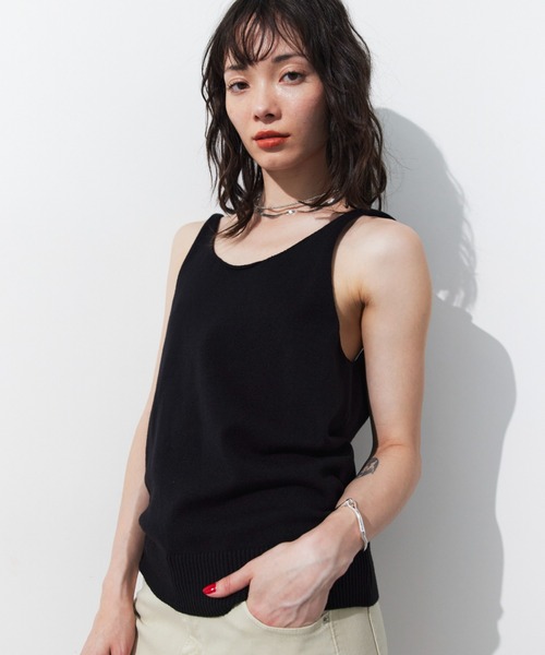 HANNE(アン)の「オープンバックニットタンク(タンクトップ・レディース・グレー/ブラック・FREE)」の5枚目の写真