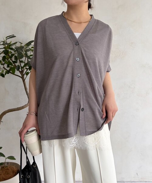 Jena espace merveilleux(ジェナ エスパスメルヴェイユ)の「シアーラメカーディガン(Tシャツ/カットソー・レディース・ネイビー/ベージュ/グレー・FREE)」の9枚目の写真