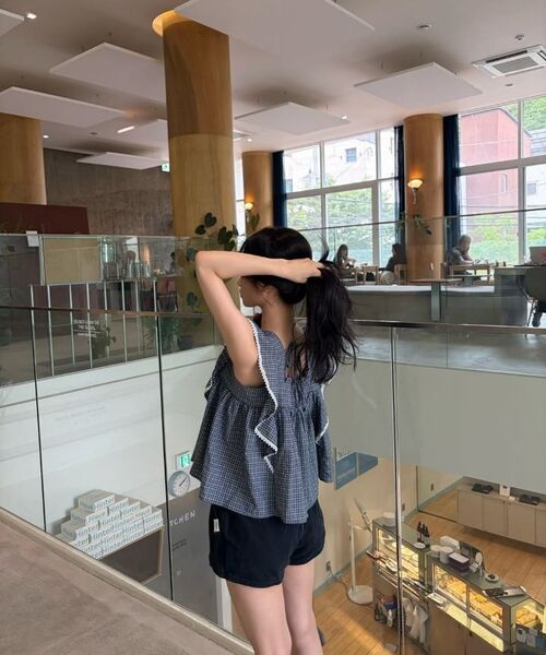 DEHEVE（デヘヴェ）の「Check Ruffle Blouse [Navy]（シャツ/ブラウス・レディース・ネイビー・SMALL/MEDIUM）」の11枚目の写真