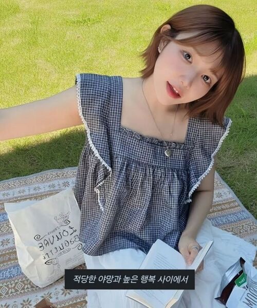 DEHEVE（デヘヴェ）の「Check Ruffle Blouse [Navy]（シャツ/ブラウス・レディース・ネイビー・SMALL/MEDIUM）」の12枚目の写真