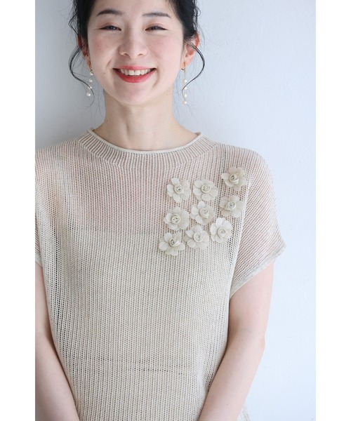 cawaii(カワイイ)の「咲き浮かぶ花の涼しいニットカットソートップス(ニット/セーター・レディース・ベージュ・FREE)」の11枚目の写真