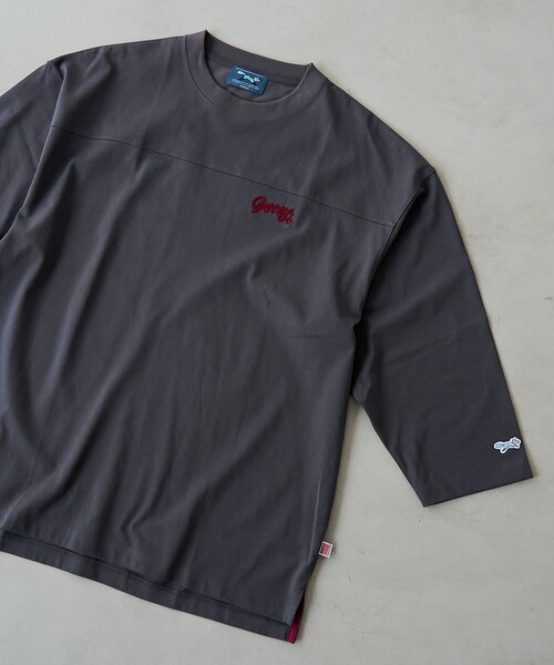 PENNEYS(ぺニーズ)の「【UVカット・接触冷感・吸水速乾・遮熱性】Penneys × WELLTECT 別注フットボールTシャツ(Tシャツ/カットソー・メンズ・ホワイト/ブラック/ダークグレー/ブラウン・S/M/L/XL)」の3枚目の写真