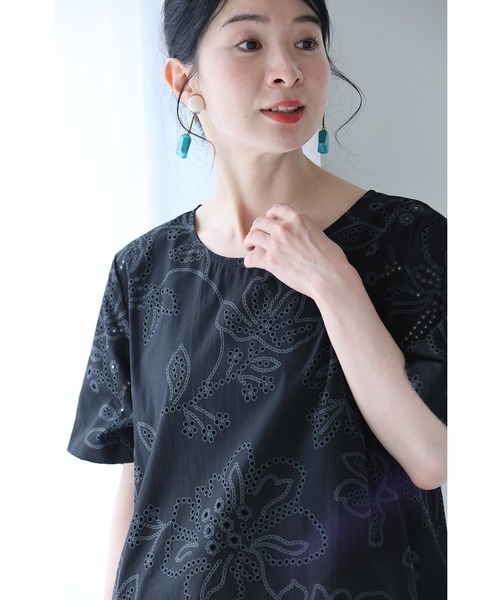 cawaii(カワイイ)の「(黒)花を描くパンチングデザインミディアムワンピース(ワンピース・レディース・ブラック・FREE)」の14枚目の写真