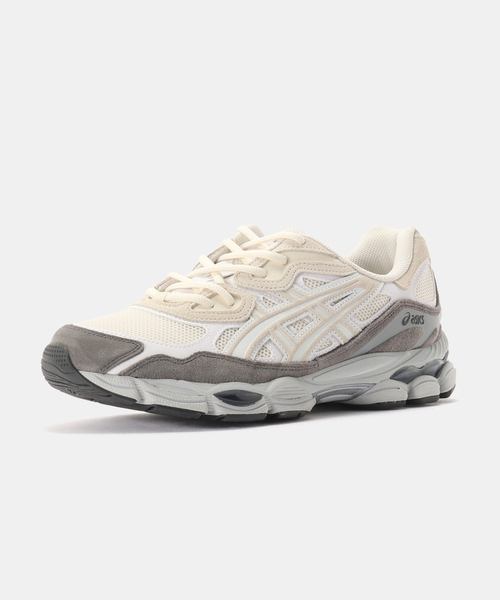 ASICS(アシックス)の「ASICS GEL-NYC 1203A383.113(スニーカー・メンズ・ホワイト・26cm/25.5cm/25cm/24.5cm/24cm/23.5cm/28cm/27.5cm/27cm/26.5cm)」の2枚目の写真
