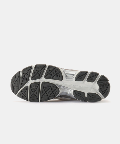 ASICS(アシックス)の「ASICS GEL-NYC 1203A383.113(スニーカー・メンズ・ホワイト・26cm/25.5cm/25cm/24.5cm/24cm/23.5cm/28cm/27.5cm/27cm/26.5cm)」の4枚目の写真