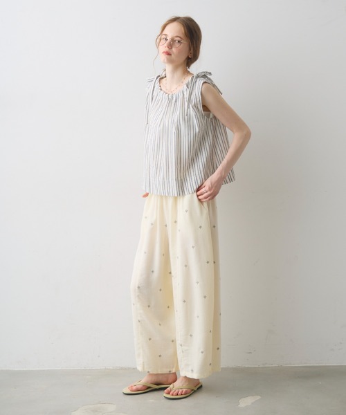 Crisp(クリスプ)の「embroidery easy pants / エンブロイダリーイージーパンツ(その他パンツ・レディース・ダークグレー/アイボリー・FREE)」の11枚目の写真