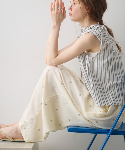Crisp(クリスプ)の「embroidery easy pants / エンブロイダリーイージーパンツ(その他パンツ・レディース・ダークグレー/アイボリー・FREE)」の5枚目の写真