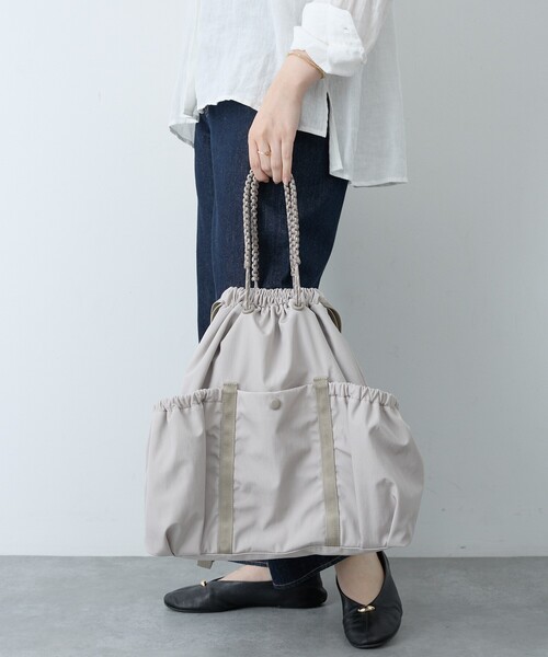 collex(コレックス)の「3WAY撥水ナイロントート&ナップサック(バックパック/リュック・レディース・ブラック/グレイッシュベージュ・フリー)」の6枚目の写真