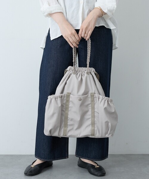 collex(コレックス)の「3WAY撥水ナイロントート&ナップサック(バックパック/リュック・レディース・ブラック/グレイッシュベージュ・フリー)」の7枚目の写真