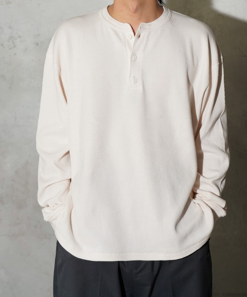 TOWNCRAFT(タウンクラフト)の「TOWNCRAFT / タウンクラフト COTTON THERMAL 3B HENLEY TEE コットン サーマル 3ボタン ヘンリーネックTシャツ(Tシャツ/カットソー・メンズ・ネイビー/グレー/ナチュラル/ピンク/ブラック・MEDIUM/LARGE)」の3枚目の写真