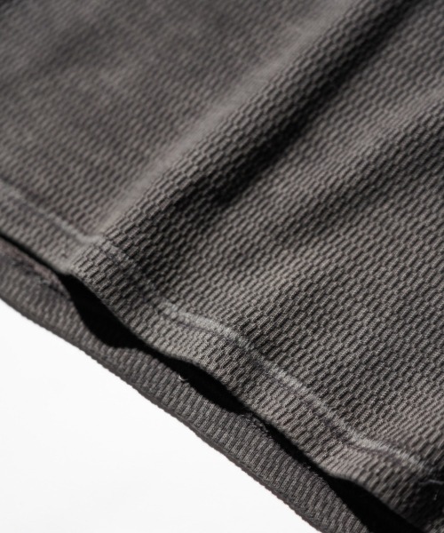 TOWNCRAFT(タウンクラフト)の「TOWNCRAFT / タウンクラフト COTTON THERMAL 3B HENLEY TEE コットン サーマル 3ボタン ヘンリーネックTシャツ(Tシャツ/カットソー・メンズ・ネイビー/グレー/ナチュラル/ピンク/ブラック・MEDIUM/LARGE)」の17枚目の写真