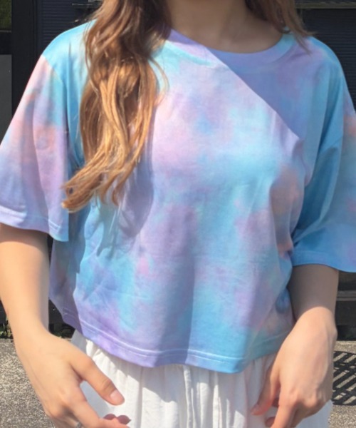 Loco Ocean(ロコオーシャン)の「ニュアンスタイダイ染め クロップド丈 ショート半袖Tシャツ(Tシャツ/カットソー・レディース・パープル/オレンジ/グリーン・FREE)」の2枚目の写真