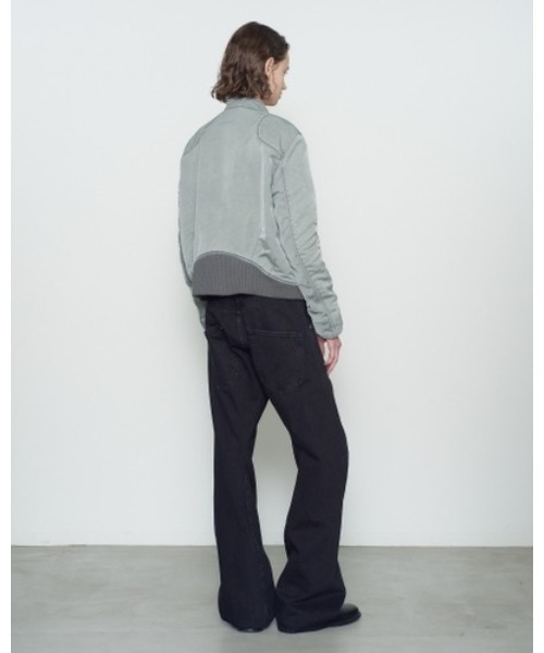 NVRFRGT(ネヴァーフォーゲット)の「3D TWISTED JEANS/ブラックデニム/12.5oz/タンブルバイオストーンウォッシュ加工/立体裁断/NVRFRGT(デニムパンツ・メンズ・ブラック・3/2/1)」の5枚目の写真