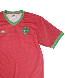 INNOCENT（イノセント）の「【T21】【umbro/アンブロ】2024 PORTGAL ICONIC GRAPHIC JERSEY ポルトガル アイコニック グラフィック ジャージ UUM166569U（Tシャツ/カットソー）」