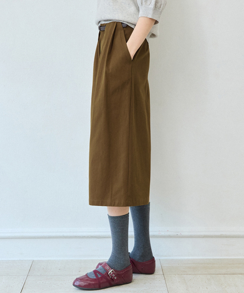LEFTSEOUL（レフトソウル）の「コットンピンタックバミューダパンツ[ダークブラウン]（その他パンツ・レディース・ダークブラウン・SMALL/MEDIUM）」の2枚目の写真