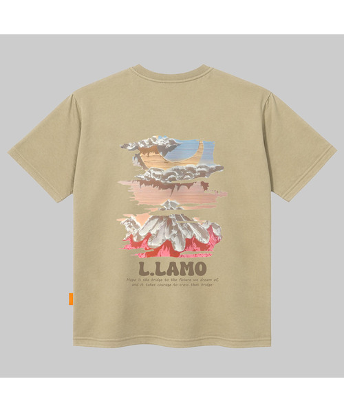 LLAMO(エラモ)の「マウンテンムーン 半袖Tシャツ 男女共用 ビッグサイズ(Tシャツ/カットソー・メンズ・ホワイト/ブラック/ベージュ/ピンク・SMALL/MEDIUM/LARGE/X-LARGE/2XL/4XL/3XL)」の3枚目の写真