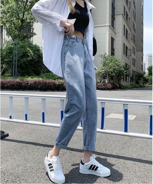 BACKYARD FAMILY(バックヤードファミリー)の「デニムパンツ テーパードパンツ ウエスト調整可能(デニムパンツ・レディース・ブラック/ネイビー/ライトブルー/ブルー・S/M/L/XL)」の2枚目の写真