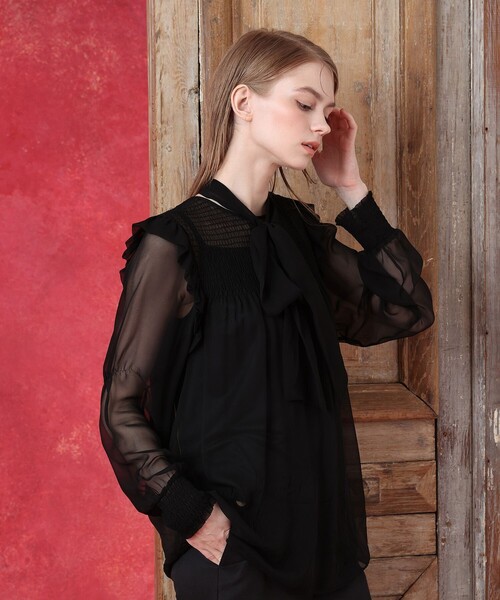 LOULOU WILLOUGHBY(ルルウィルビー)の「シルクシフォンシャーリングブラウス(シャツ/ブラウス・レディース・ブラック/オフホワイト/ボルドー・2)」の5枚目の写真