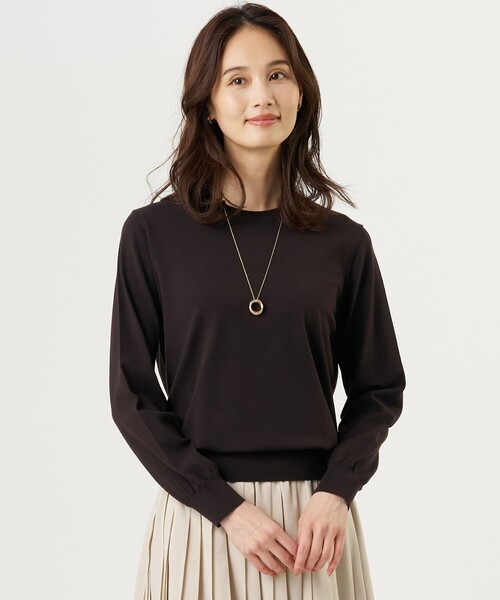 J.PRESS(ジェイプレス)の「【人気定番アイテム・シーンレスに活躍・WEB限定カラーあり】PRINCE クルーネック ニット(ニット/セーター・レディース・ホワイト系/ホワイト系1/ダークブラウン系/ピーコックグリーン系/ローズ系/ベージュ系/ブラック系/ライトグレー系/ブラウン系1・T13/T15)」の5枚目の写真