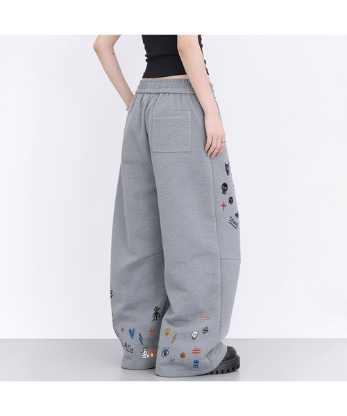 ARTISTWEAR（アーティストウェア）の「[ATW] リトル KAOS ライン ワイドパンツ - 2COLOR（スウェットパンツ・レディース・ブラック/グレー・X-LARGE/XX-LARGE/MEDIUM/LARGE）」の2枚目の写真