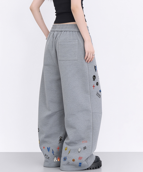 ARTISTWEAR（アーティストウェア）の「[ATW] リトル KAOS ライン ワイドパンツ - 2COLOR（スウェットパンツ・レディース・ブラック/グレー・X-LARGE/XX-LARGE/MEDIUM/LARGE）」の3枚目の写真