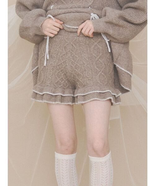 merry jenny(メリージェニー)の「frillケーブルニットショートパンツ(その他パンツ・レディース・アイボリー/グレー/ブラウン・FREE)」の3枚目の写真