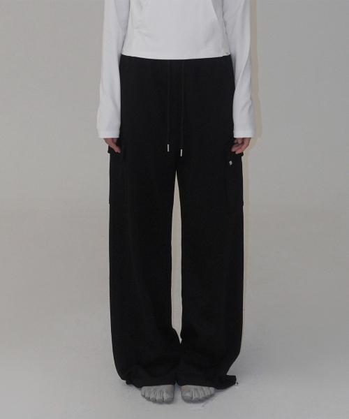 TWEE(トゥウィー)の「ロヒン 2WAY カーゴ バンディング ロングパンツ(その他パンツ・レディース・チャコールグレー/ブラック・FREE)」の6枚目の写真