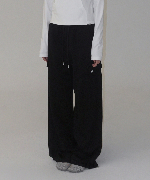 TWEE(トゥウィー)の「ロヒン 2WAY カーゴ バンディング ロングパンツ(その他パンツ・レディース・チャコールグレー/ブラック・FREE)」の7枚目の写真