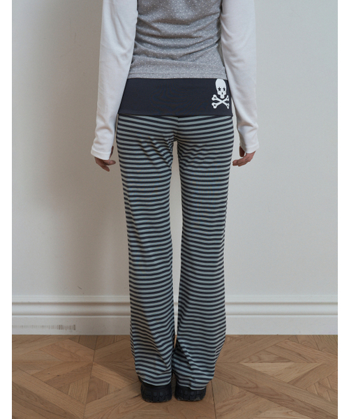 SETUP-EXE（セットアップイーエックスイー）の「SKULL LOGO STRIPE フレアパンツ / ミント（その他パンツ・レディース・その他・SMALL/MEDIUM）」の4枚目の写真