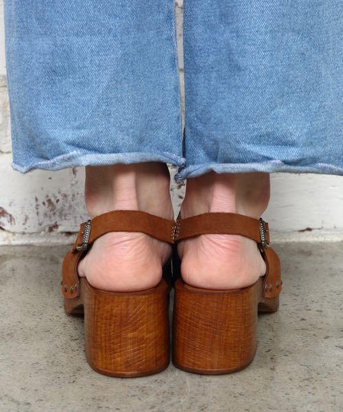 Kastane(カスタネ)の「ストラップサボ(サンダル・レディース・ライトブラウン/ブラウン/ブラック・37/36/38)」の6枚目の写真