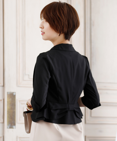 PourVous(プールヴー)の「バックリボン ショールカラー ジャケット 風 ボレロ 結婚式対応 オケージョン (ノーカラージャケット・レディース・ピンク/ブラック/ライトベージュ/インディゴブルー・L/M/S/XL/XXL)」の5枚目の写真