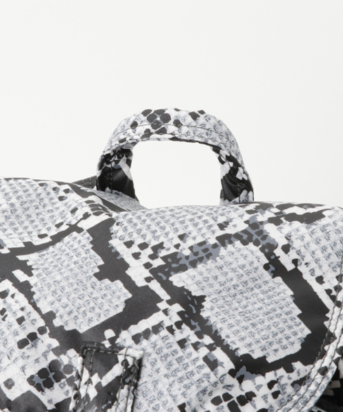 HEAD PORTER(ヘッドポーター)の「PYTHON/RUCKSACK (S)(バックパック/リュック・メンズ・アニマル・ONE SIZE)」の10枚目の写真