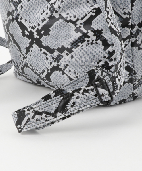 HEAD PORTER(ヘッドポーター)の「PYTHON/RUCKSACK (S)(バックパック/リュック・メンズ・アニマル・ONE SIZE)」の2枚目の写真